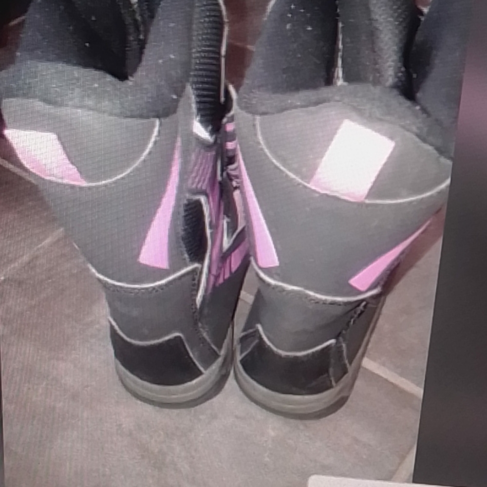 Kid Winter Boot's - Picture 2 of 2